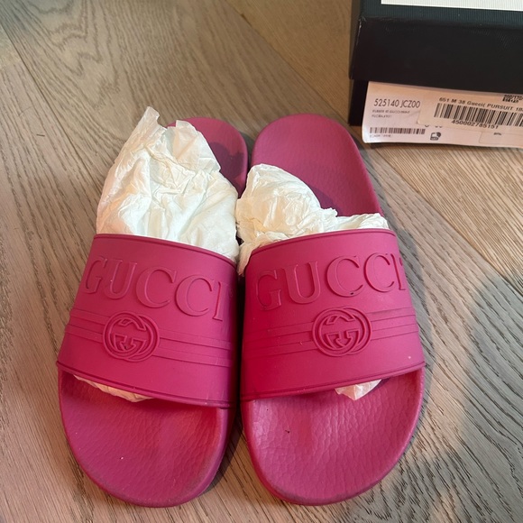 GUCCI Pursuit Rubber Slides Pink - Picture 2 of 10